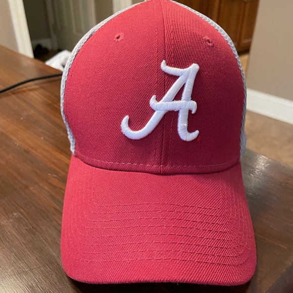 New Era Other - New Era Alabama 39Thirty Fitted Hat, Gray and Crimson, size Small/Medium